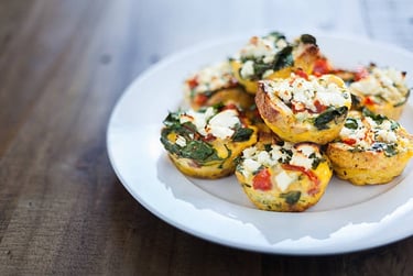 Cestinha de palmito com tomate seco