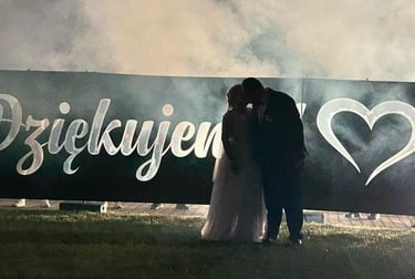 fajerwerki z napisem dziekujemy na wesele