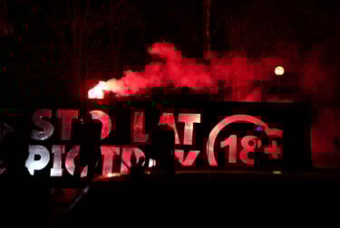 baner sto lat prezent na urodziny dla niego fajerwerki z napisem 18 lat