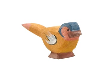 Ostheimer vink. Houten vogel figuur met geel en groen