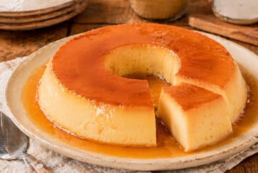 pudim de leite condensado simples e cremoso com calda de caramelo