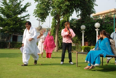 Arbaz Khan ,Sobia Khan .Rahila Agha,Falak Ch & Saleem Murad on Pashto Film Munafiq Set
