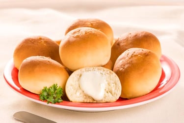 Pão de batata com requeijão cremoso