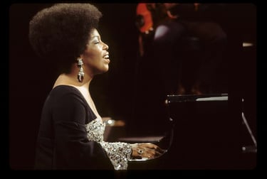 roberta flack at the piano