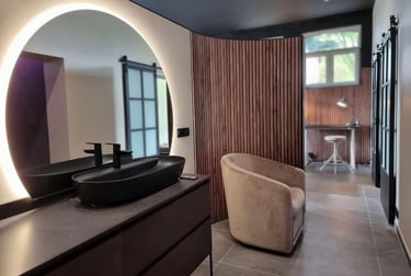 salle-de-bain-sejour-luxueux