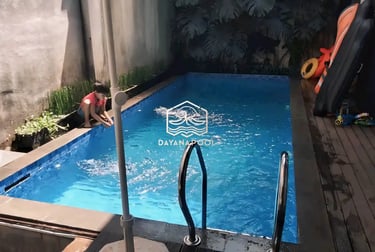 Kolam renang keluarga yang siap digunakan.