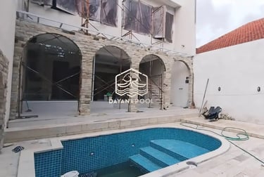 Pengerjaan lapisan kedap air (waterproofing) kolam Jacuzzi