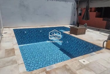 Pengerjaan lapisan kedap air (waterproofing) kolam Jacuzzi