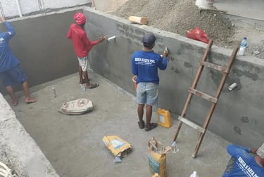 Tim DayanaPool melakukan renovasi pada kolam renang yang sudah ada.