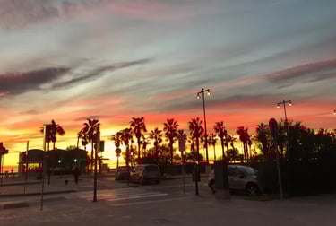 Zona de chiringuitos en la playa de la Malvarrosa, Valencia