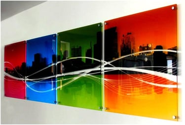 Quadro retrostampato su plexiglass applicato a parete con distanziali