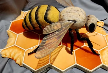 Honey Bee Carved by Harry Mashburn 