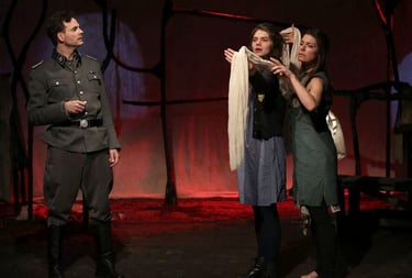 mit Natasa Petrovic und Sophia Davey