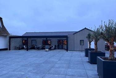 Straatwerk gelegd door Betsema Bestrating.