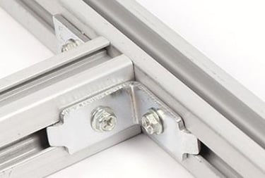 コネクタ付きの金属フレーム 桁とバーを接続する