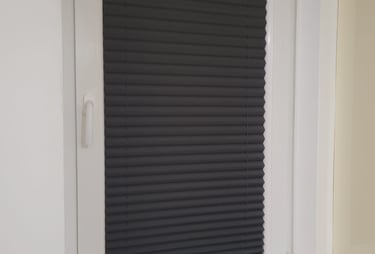 SEV HOME / JALUZELE PLISATE LA COMANDA CU MONTAJ