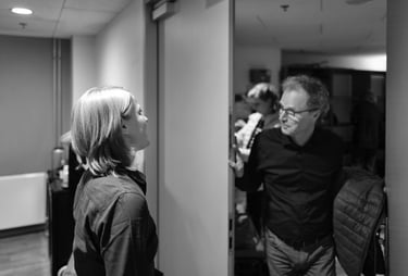 Conductor Ruth Reinhardt backstage in TivoliVredenbrug Utrecht photo by Peter Tra