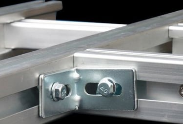 桁とバー用コネクタ 2