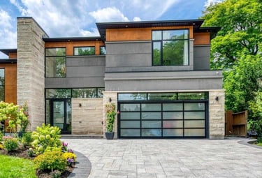 exterior photo of a modern home in Vaughan