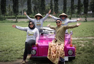 Pengalaman naik VW Safari klasik di Borobudur