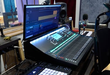 consola de grabación y live streame estudio monochrome records