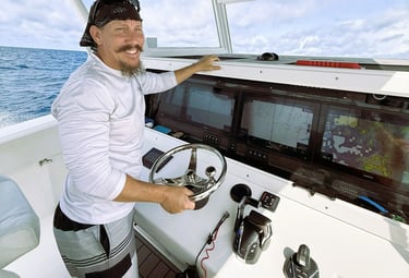 Sea Hunt power boat