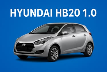 Hyundai HB20 1.0 prata visto de frente lateral, em fundo azul com visual limpo e moderno.