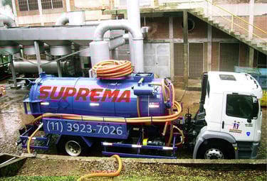 caminhão de sucção e hidrojateamento