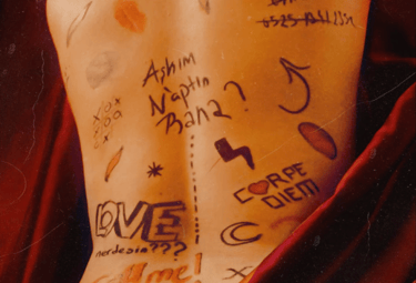 Ezgi Işık’ın Aşkım N’apttın Bana single kapağı, davullarda Çağdaş Topal