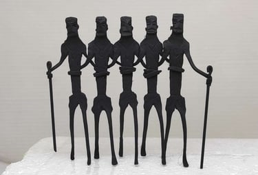 "Handcrafted tribal iron sculpture of 5 figures performing group dance – Bastar art-for global buyers"
