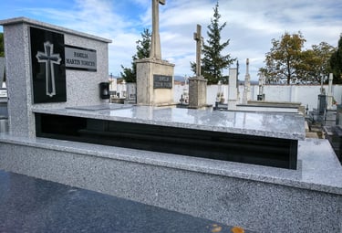 panteón de mármoles salces en Cantabria