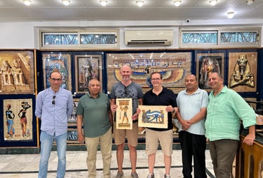 O egiptólogo Hadi, Guia de Egito, acompanhando o Ministro da Educação em visita ao Cairo, contratado pela Embaixada do Brasil