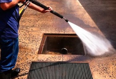 limpeza de caixa de esgoto com hidrojateamento