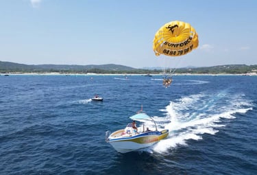 decollage de notre bateau pour un vol en parachute à Saint Tropez