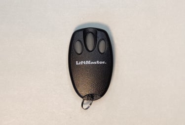 LiftMaster Chamberlain JAV gamybos patikimas vartų pultelis saugiam nuotoliniam valdymui