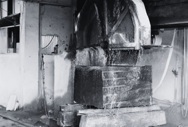 blade cutting granite block