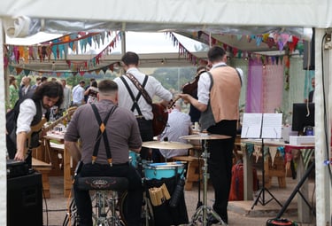Rowans performing an anthemic live set for a wedding barn dance in Cornwall.