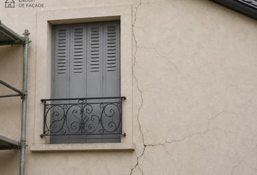 Fissure façade maison – diagnostic et réparation
