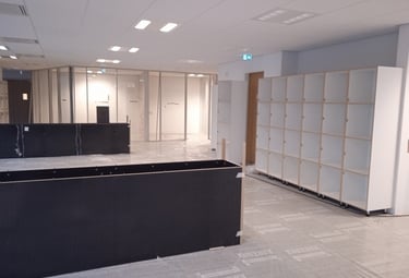 Installation de mobilier de bureau professionnel