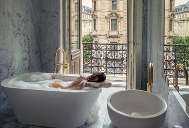 Exclusive high class escort Amsterdam–VIP escort, high end escort service and luxury escort agency