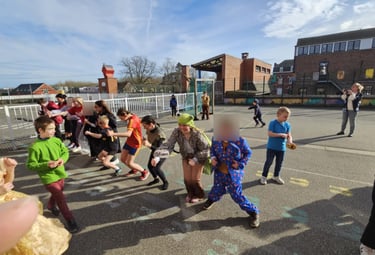 élèves qui dansent ensemble