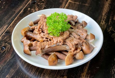 Nấm mối xào bò ngon tại Bếp Dì Toàn - Top 1 nhà hàng ngon quận Tân Bình