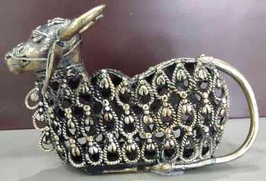 "Handcrafted brass sitting bull sculpture with detailed filigree pattern-Export-oriented"