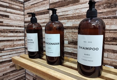 Shampoo, acondicionador, gel de ducha