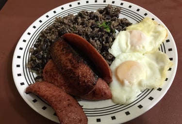 las brasas gallo pinto con salchichon y huevos, rice and beans, eggs and sausage