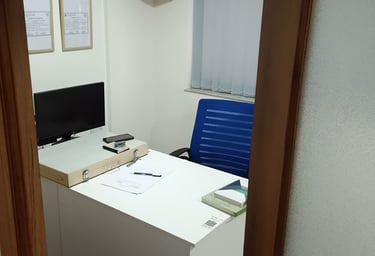 Eye doctor in Margao - Dr Chetan Sinai Assoldekar Eye Care Clinic Margao 