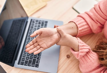 çorum fizyoterapist yalçın oruç theraband egzersiz nöroloji ortopedi fizik tedavi fıtık sırt ağrısı sinir sıkışması