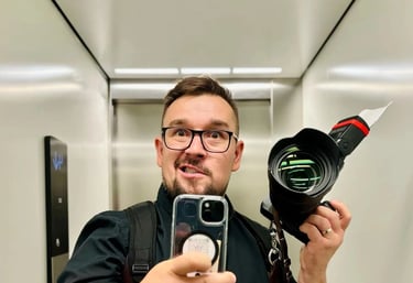 Zdjęcie fotografa w windzie wykonane iPhone 16 pro