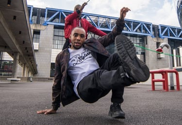 Apprentissage du Double Dutch — saut et tournage des cordes