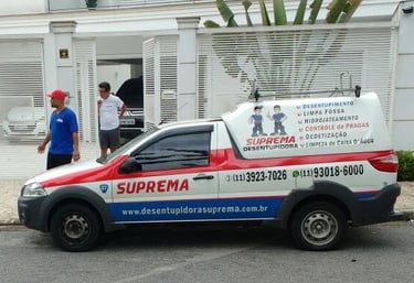 carro da empresa da desentupidora brooklin